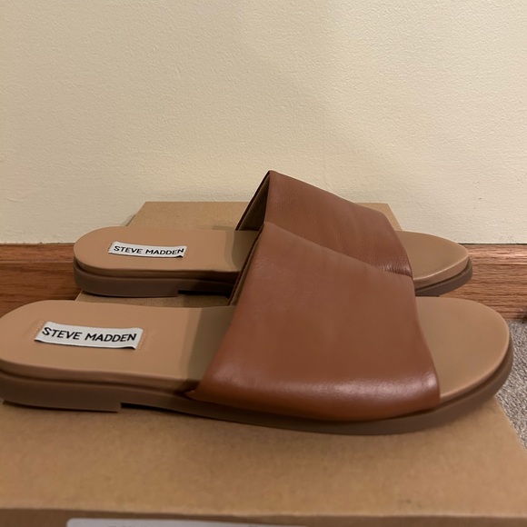 Steve Madden Shoes - Steve Madden Kailey Slide Sandal SIZE: 9